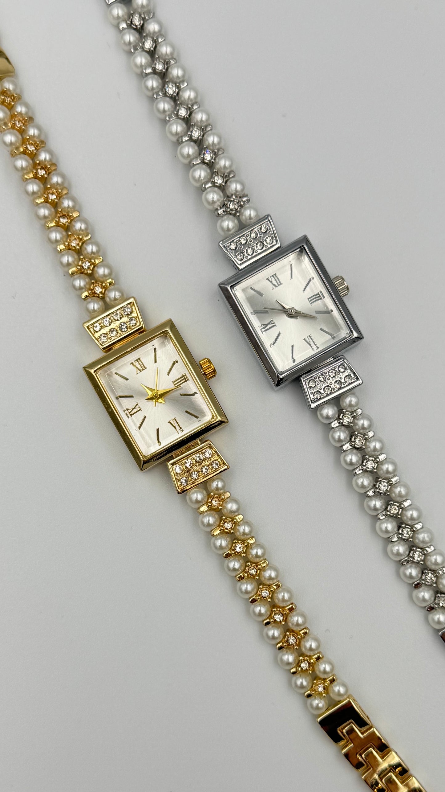 Tasarım İncili Saat