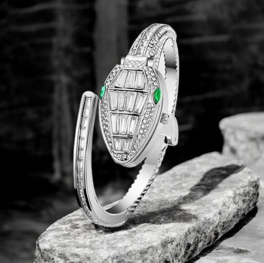 Yılan Kapaklı Kelepçe Saat