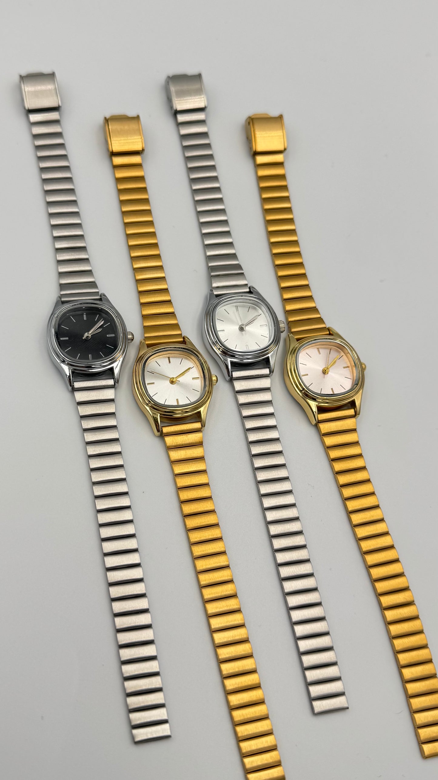 Yeni Oval Vintage Çelik Kordon Kadın Saat