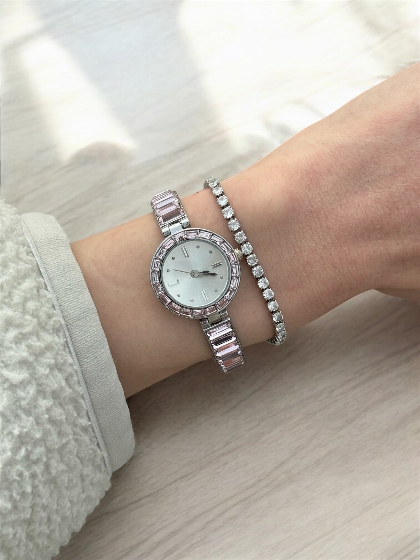 Aurelia Taşlı Keleçe Saat