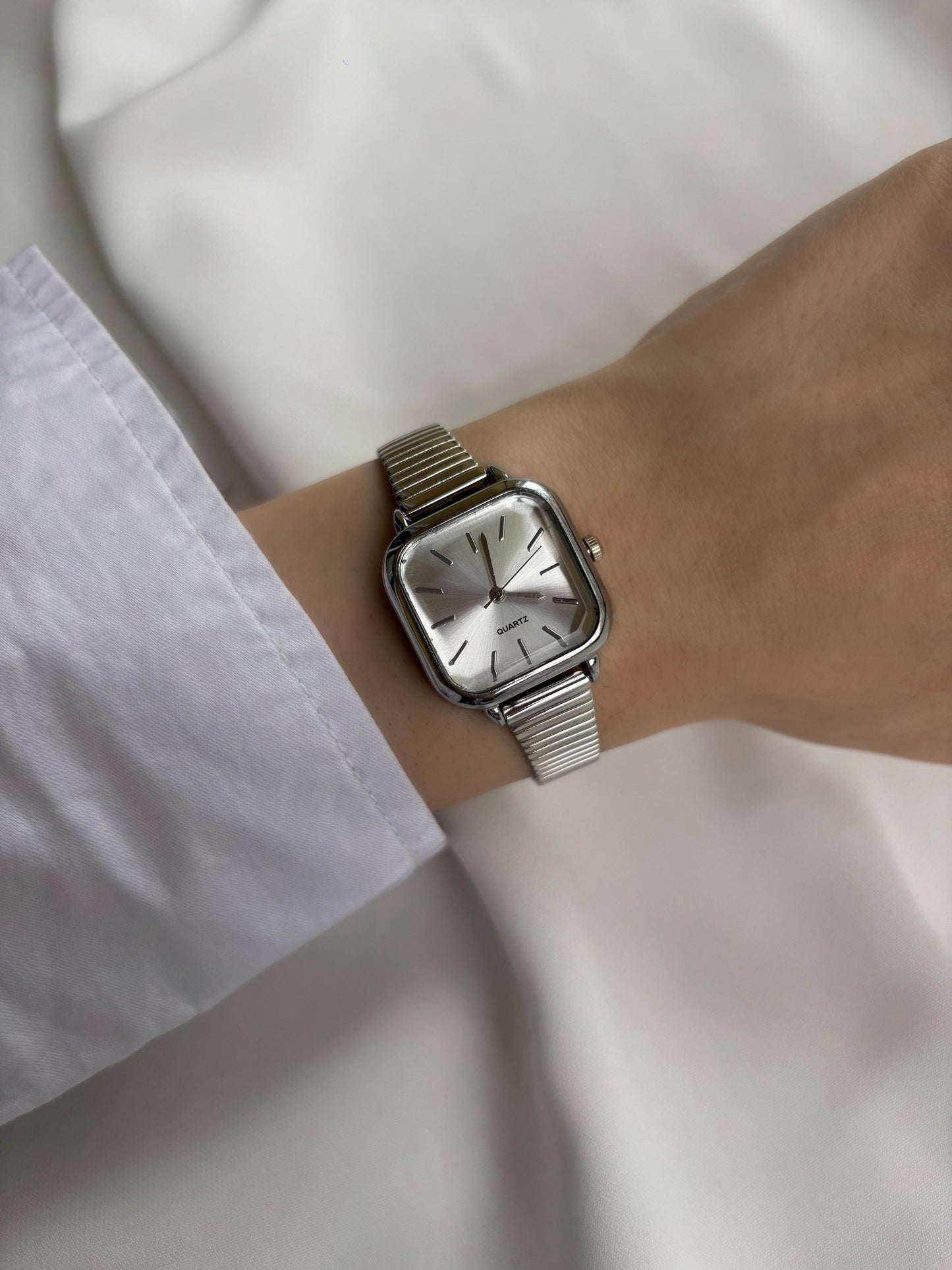 Vintage Kare Kasa Yeni Çelik Kordon Kadın Saat