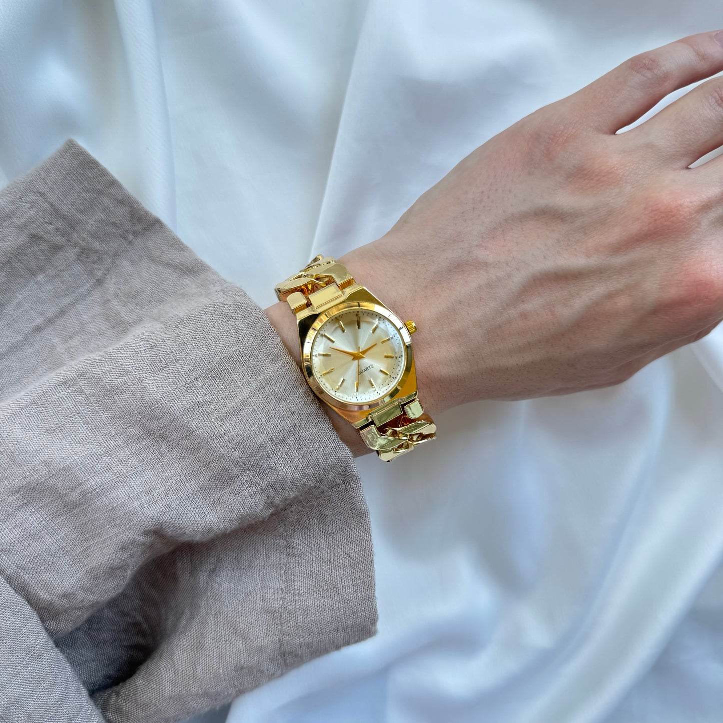 Zincir Tasarımlı Kadın Saat