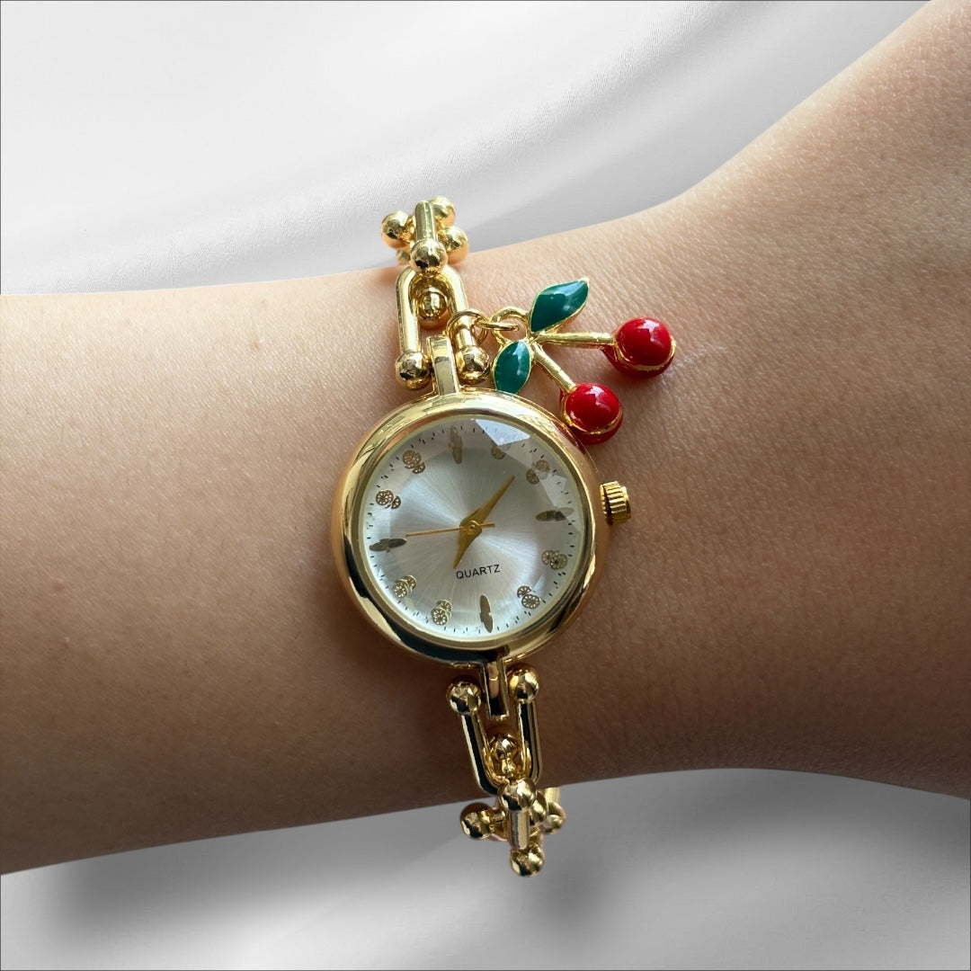 Tf Kordon Yuvarlak Charmlı Kadın Saat