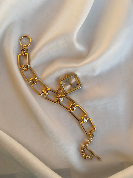 Dikdörtgen Kasa Şık Halka Saat