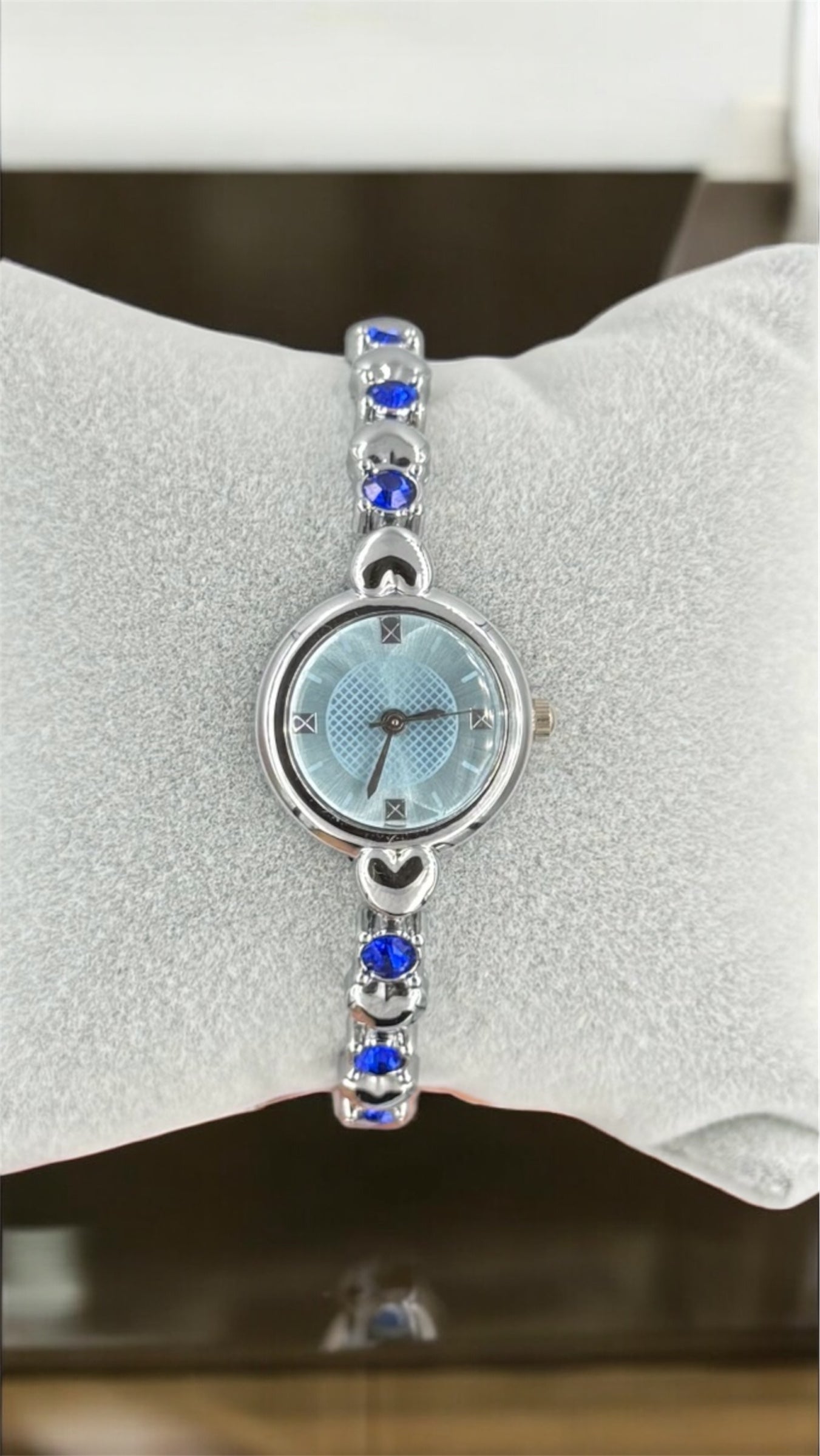 Kalp Tasarım Taşlı Coquette Saat