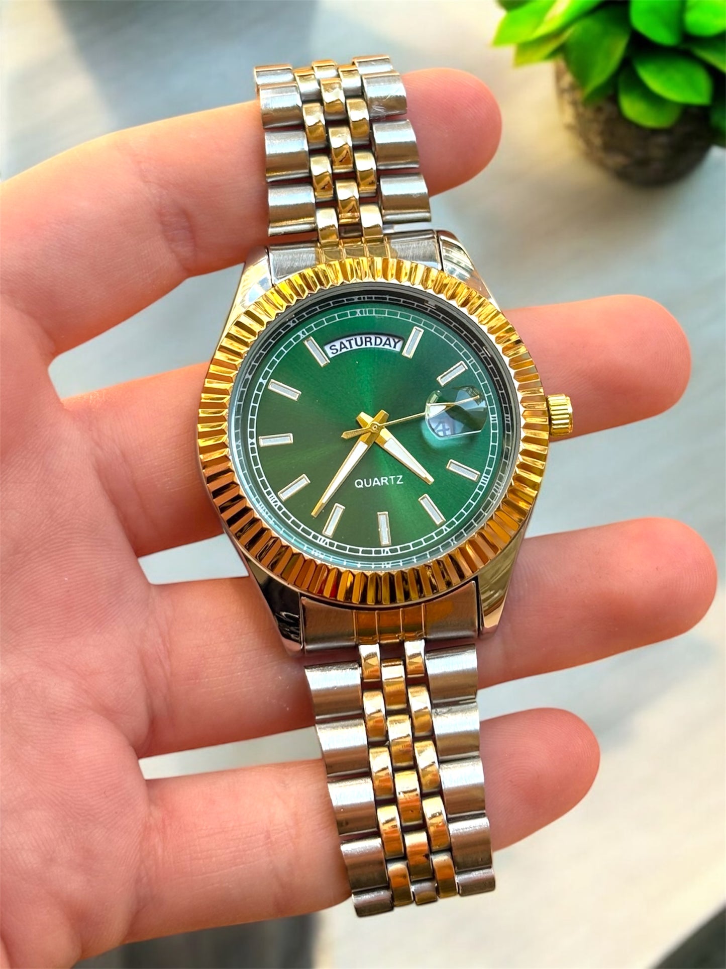 Çizgili Model Çelik Kordon Erkek Saat