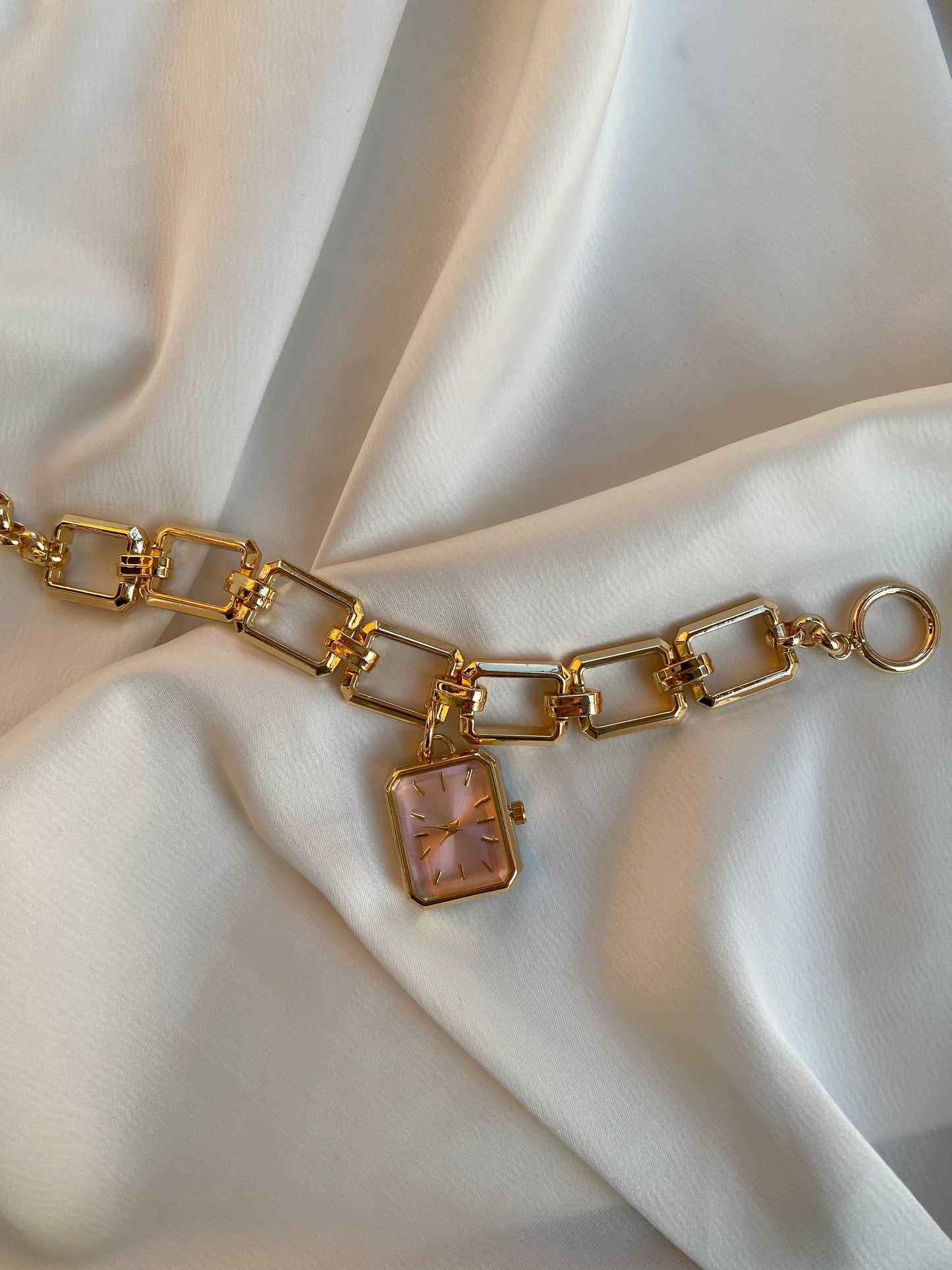 Dikdörtgen Kasa Şık Halka Saat