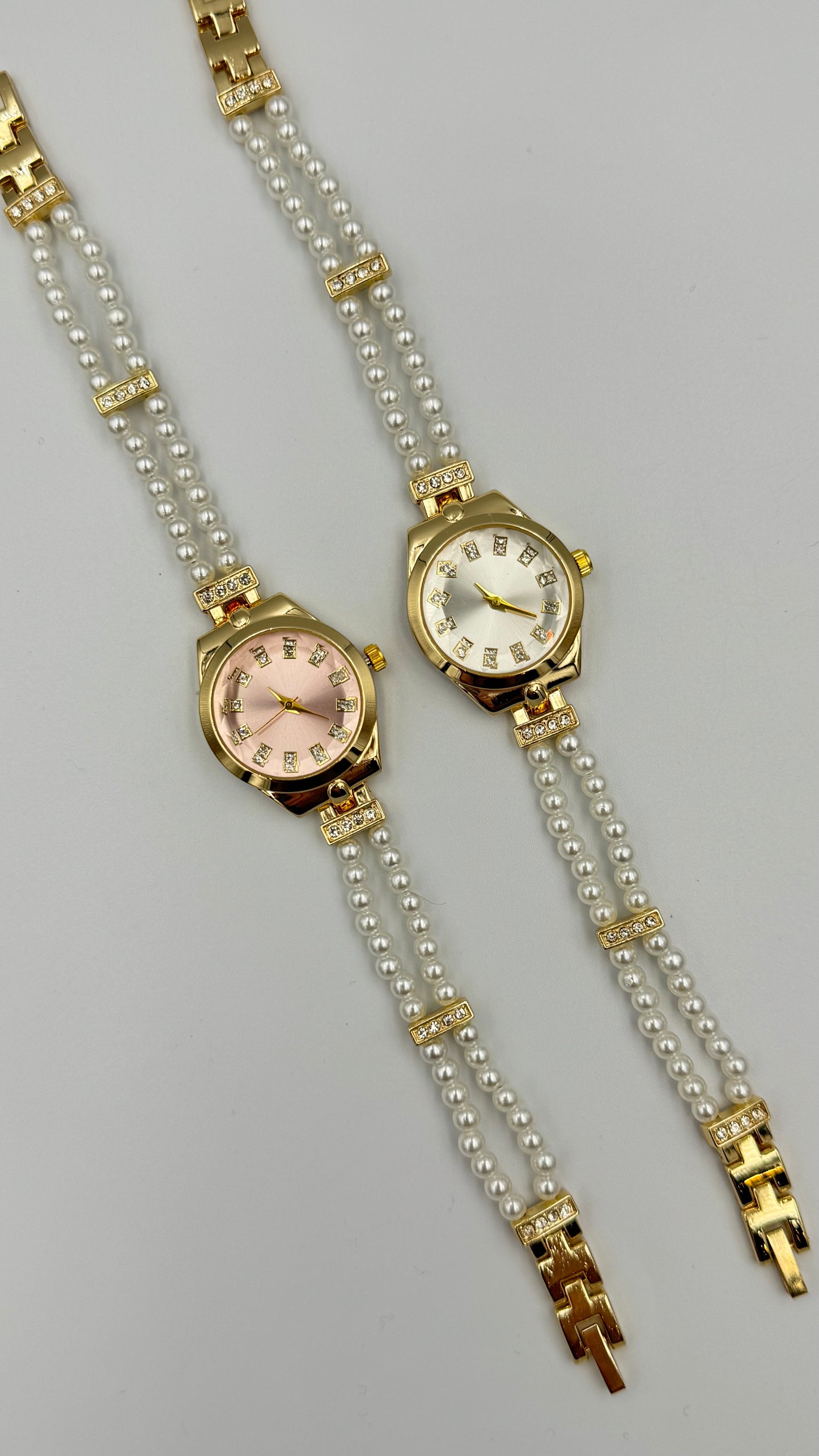 Isadora İncili Saat