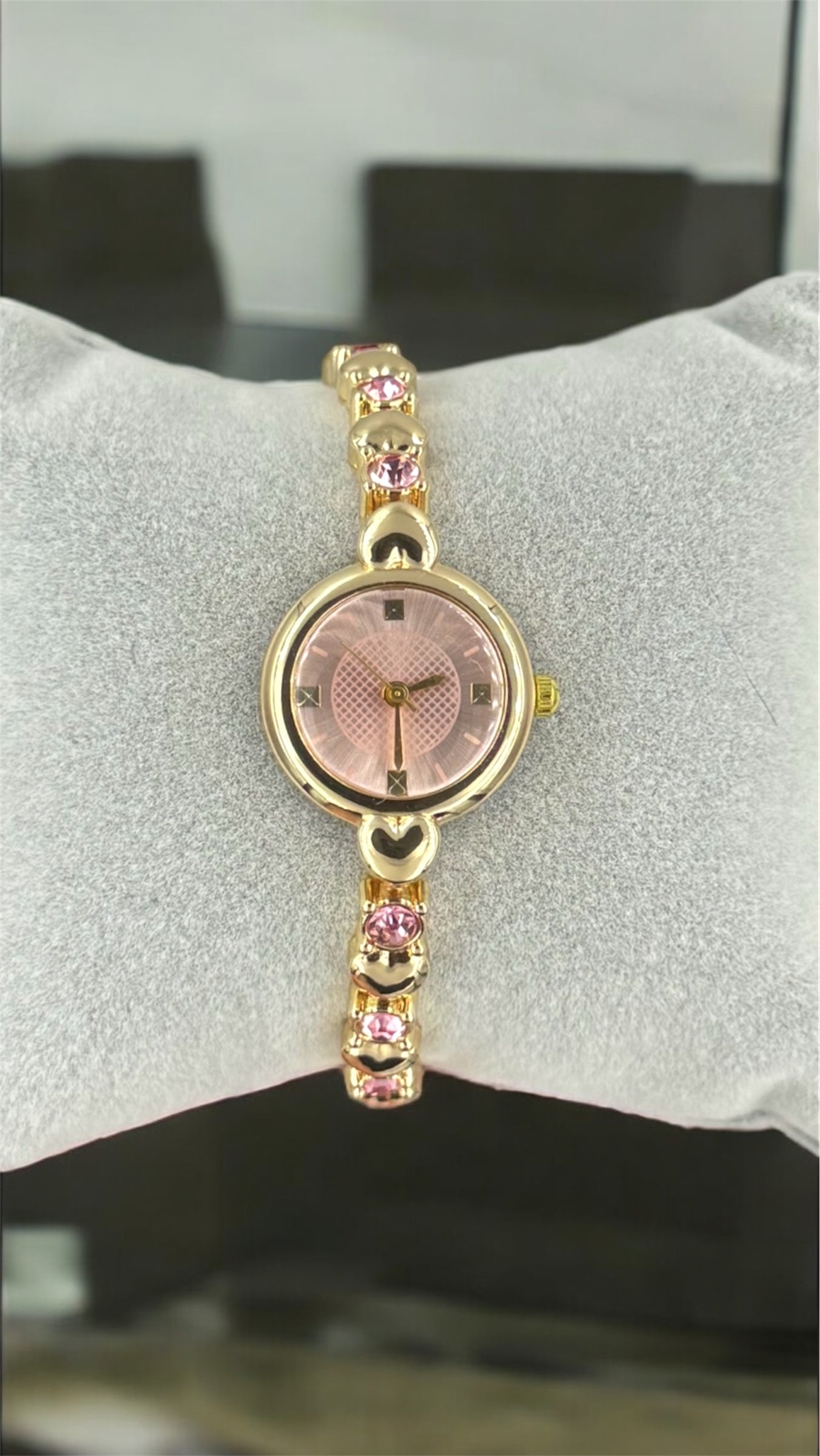 Kalp Tasarım Taşlı Coquette Saat