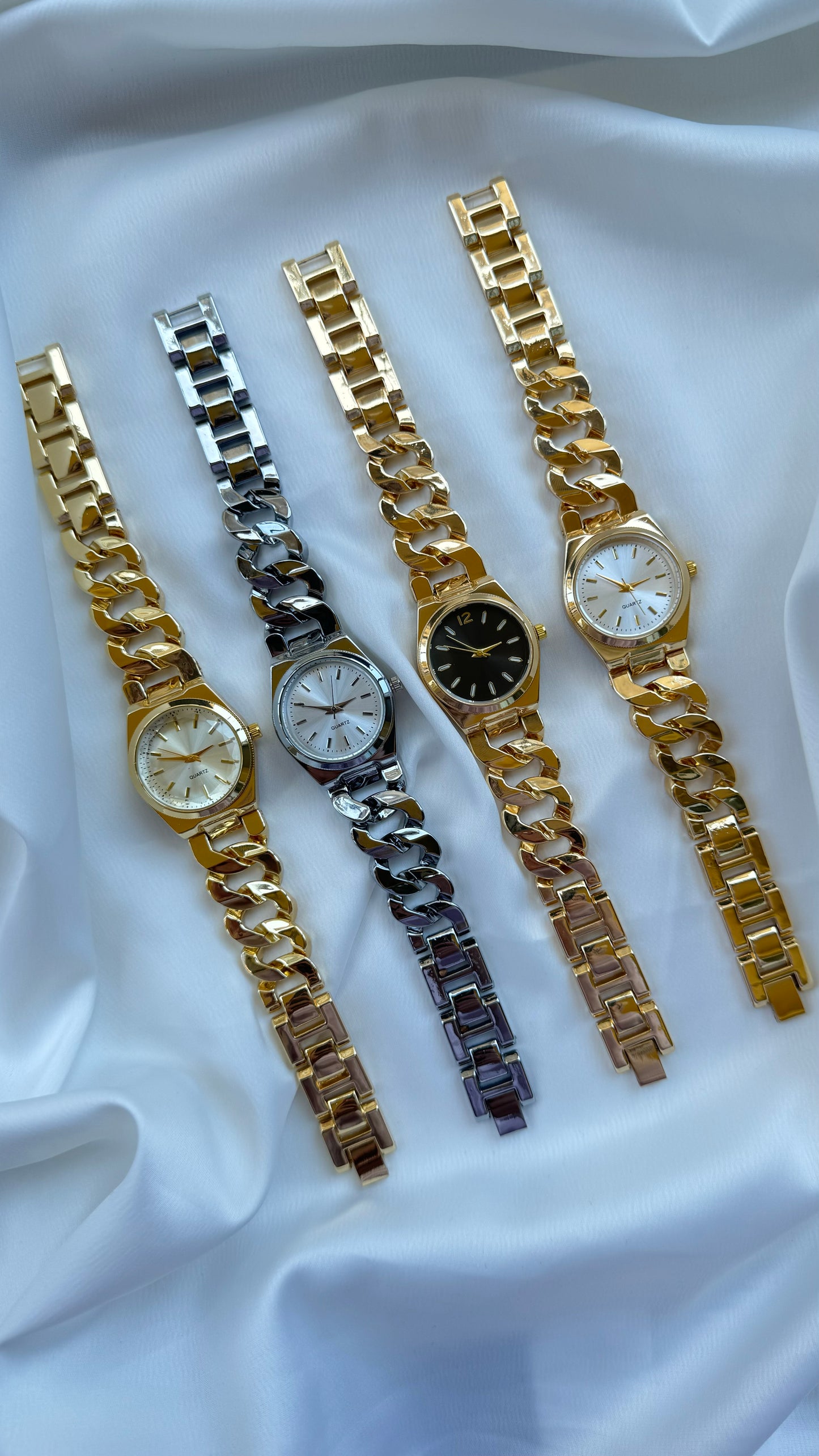 Zincir Tasarımlı Kadın Saat